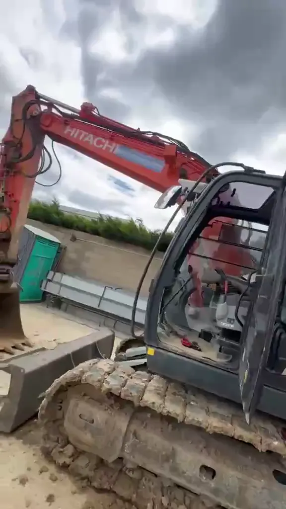 Aperçu vidéo pelle Hitachi